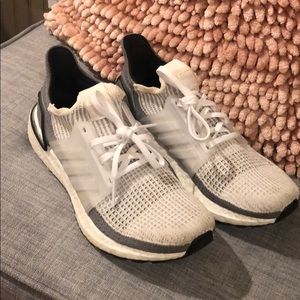 Adidas Ultra Boost 19